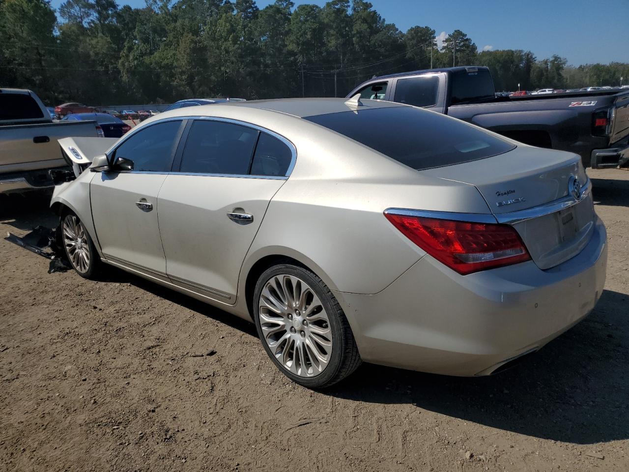 2014 Buick Lacrosse Touring - Image 2