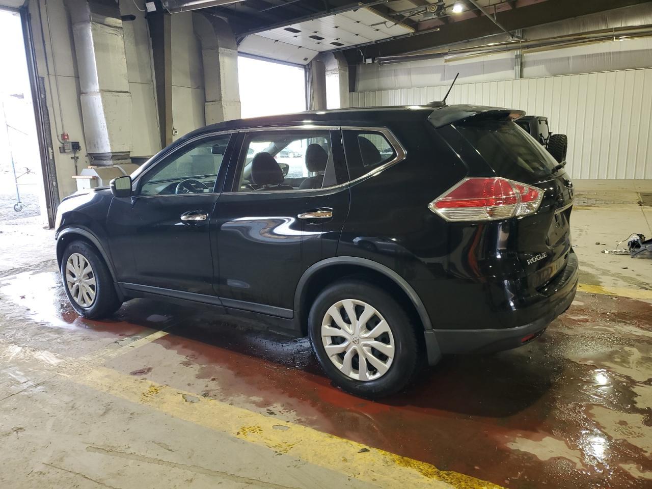 2015 Nissan Rogue S - Фото 2