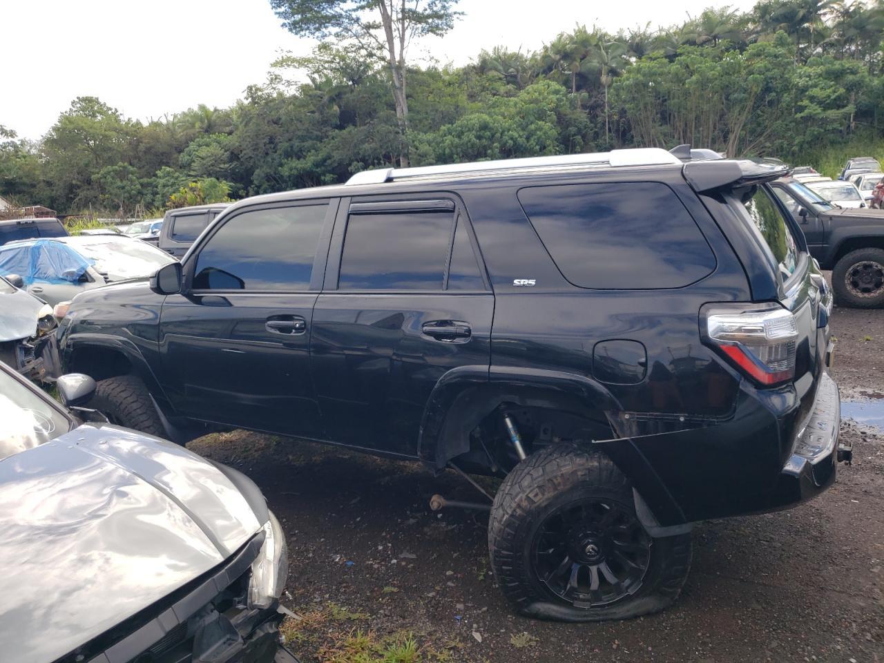 2016 Toyota 4Runner Sr5/Sr5 Premium - Image 2