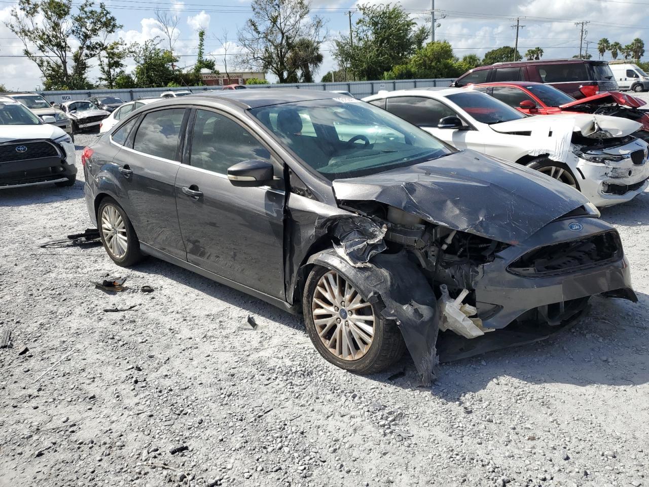 2015 Ford Focus Titanium - Фото 4