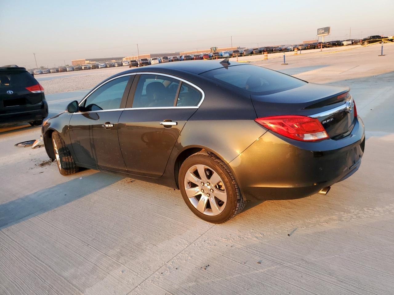 2012 Buick Regal Premium - Фото 2