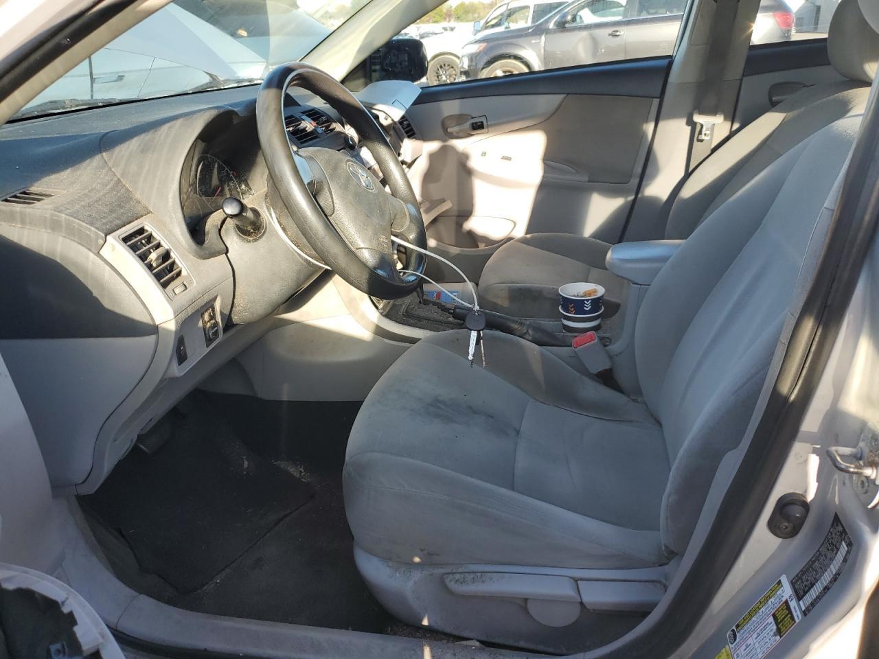 2013 Toyota Corolla L - Фото 7