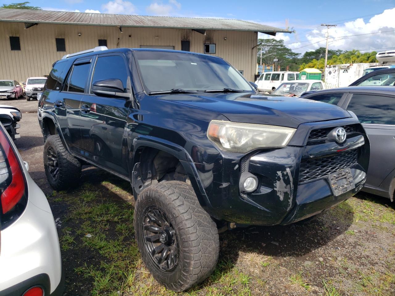 2016 Toyota 4Runner Sr5/Sr5 Premium - Image 4