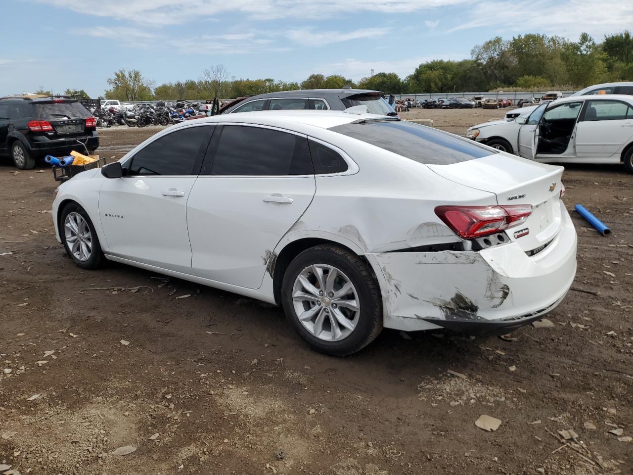 2022 Chevrolet Malibu Lt - Image 2