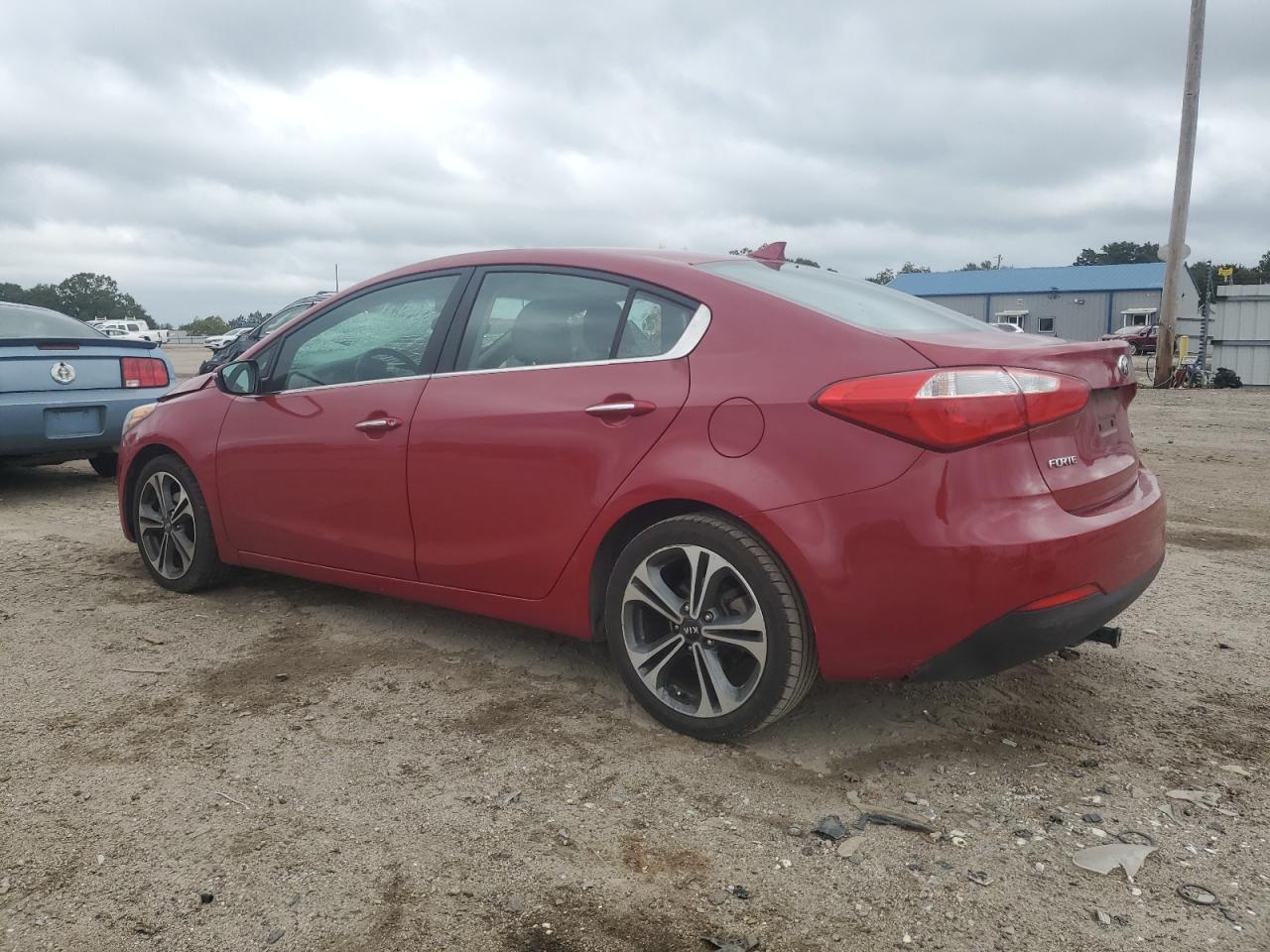 2015 Kia Forte Ex - Image 2