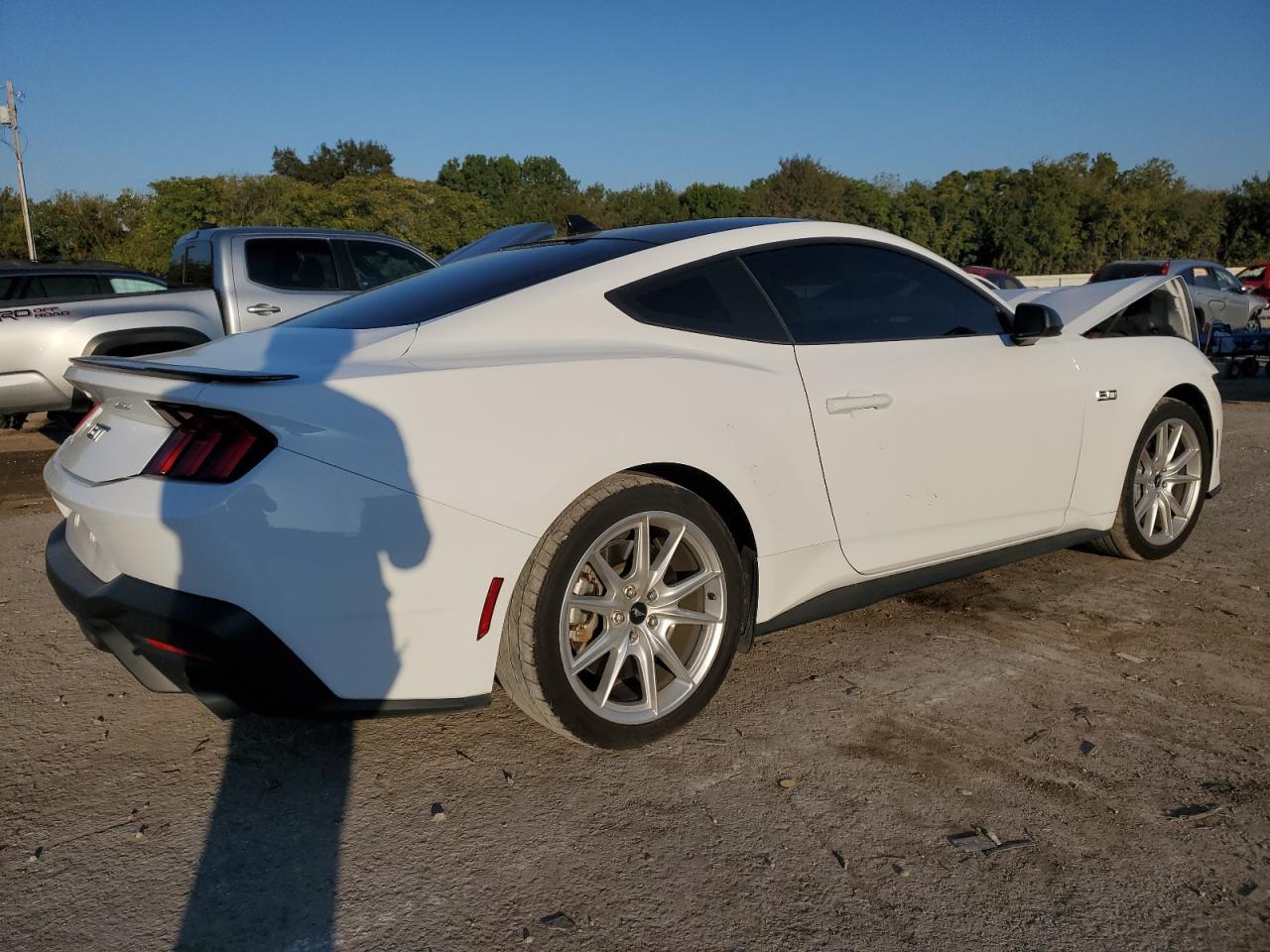 2024 Ford Mustang Gt - Фото 3