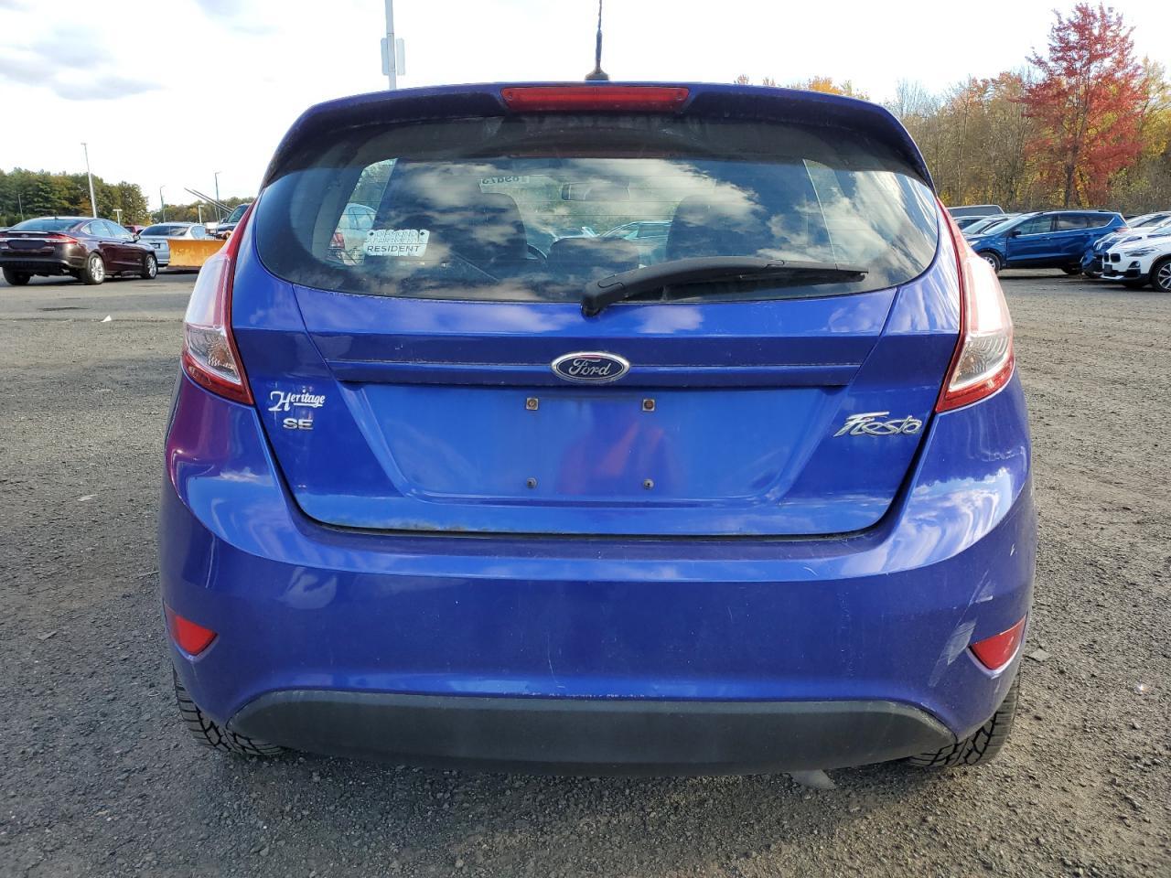 2014 Ford Fiesta Se - Фото 6