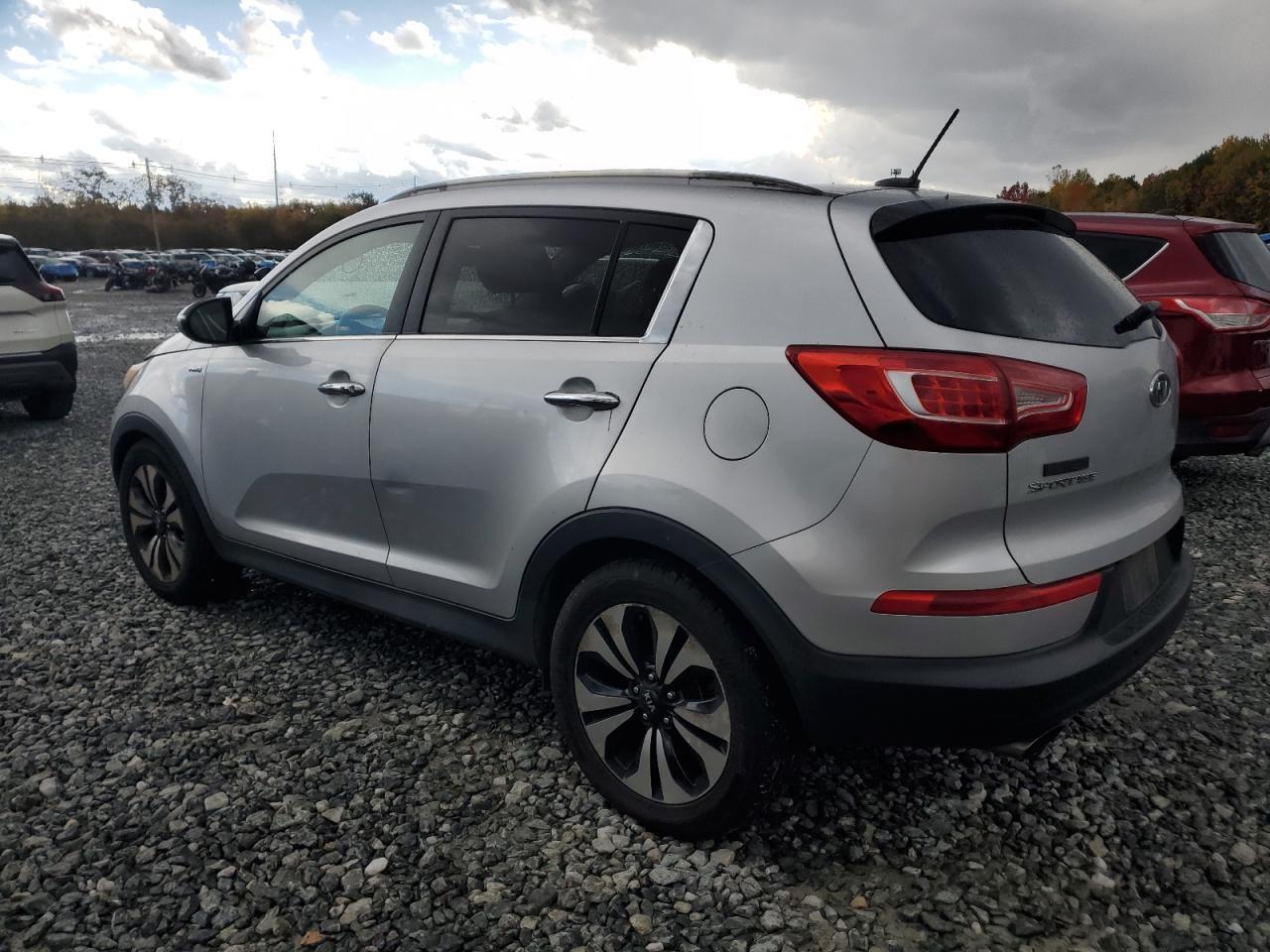 2011 Kia Sportage Ex - Image 2