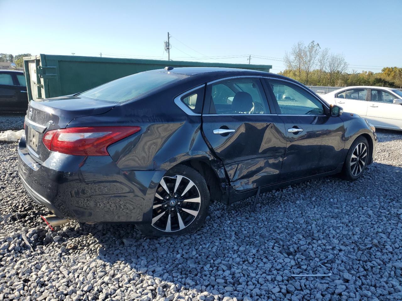2018 Nissan Altima 2.5 - Image 3