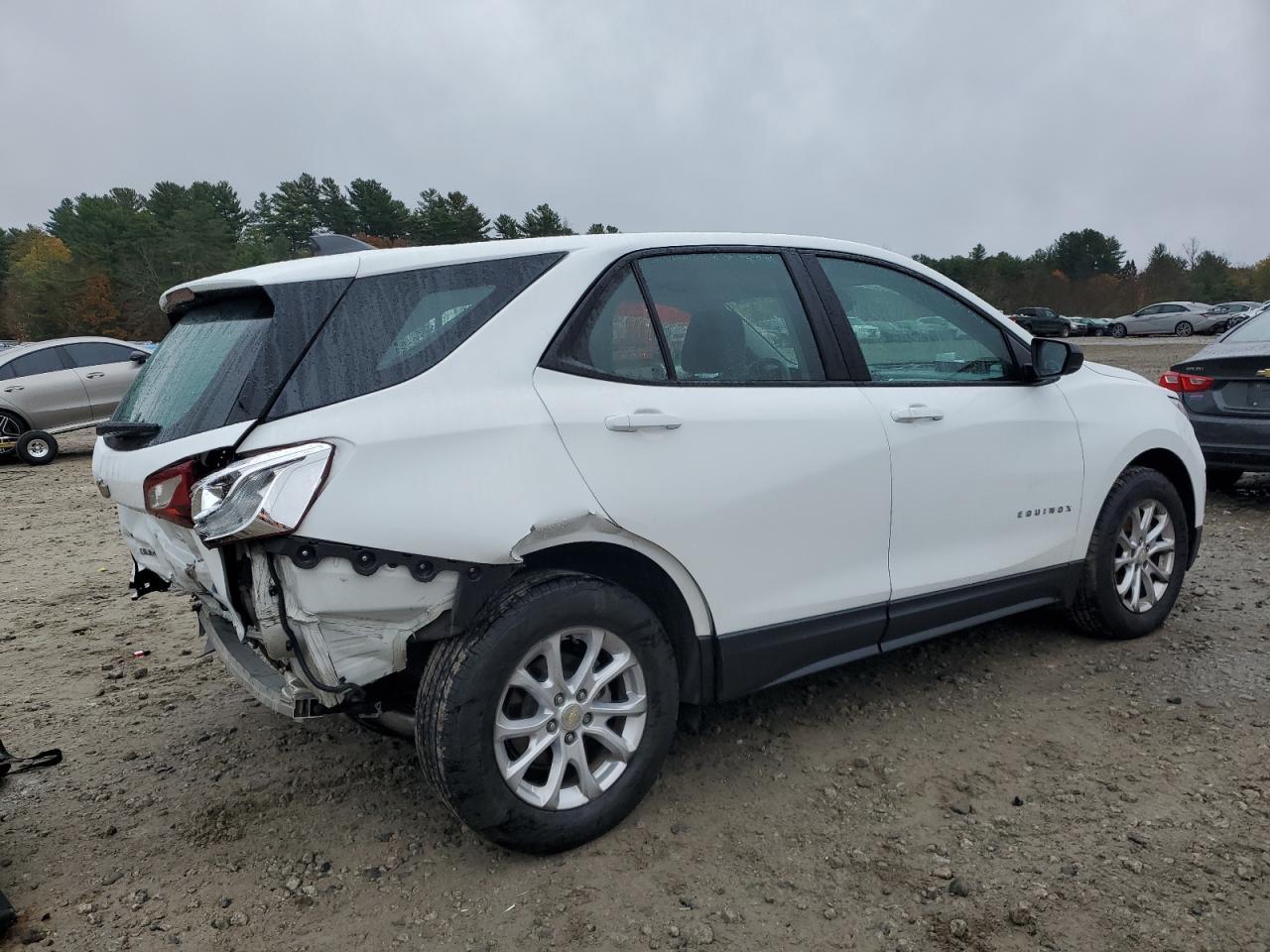 2021 Chevrolet Equinox Ls - Фото 3