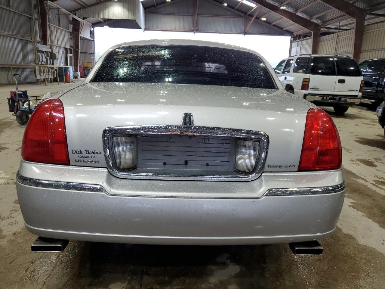 2008 Lincoln Town Car Signature Limited - Фото 6