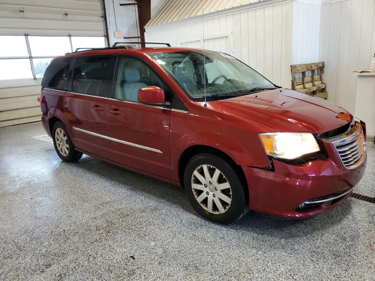 2012 Chrysler Town & Country Touring - Фото 4