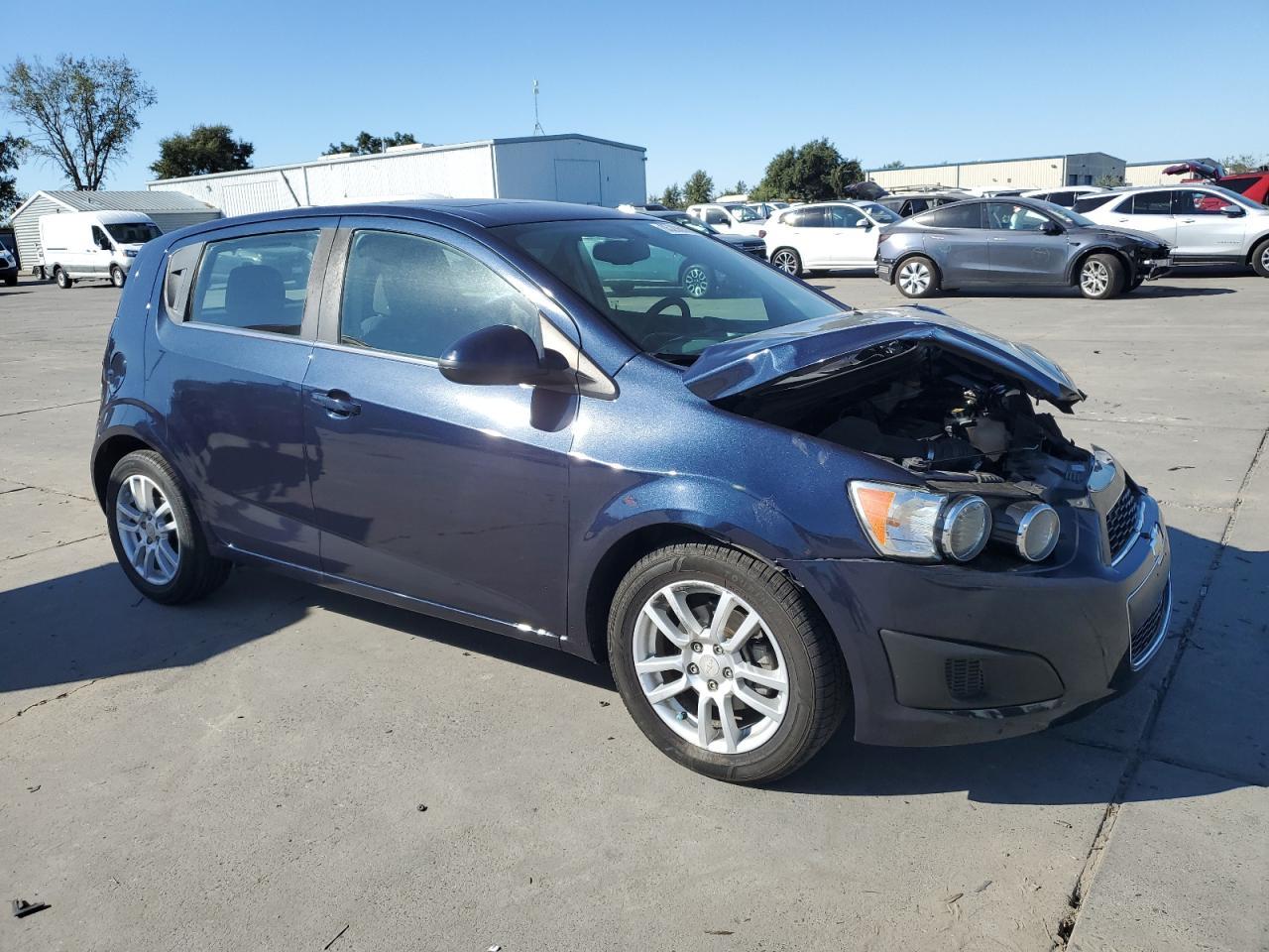 2016 Chevrolet Sonic Lt - Фото 4