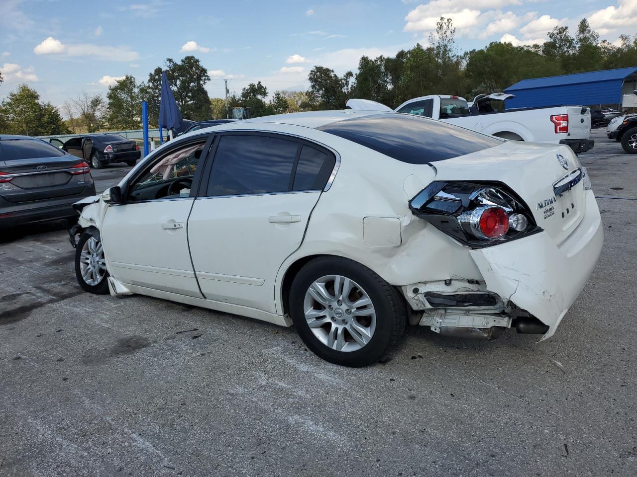 2012 Niss Altima Base - Фото 2