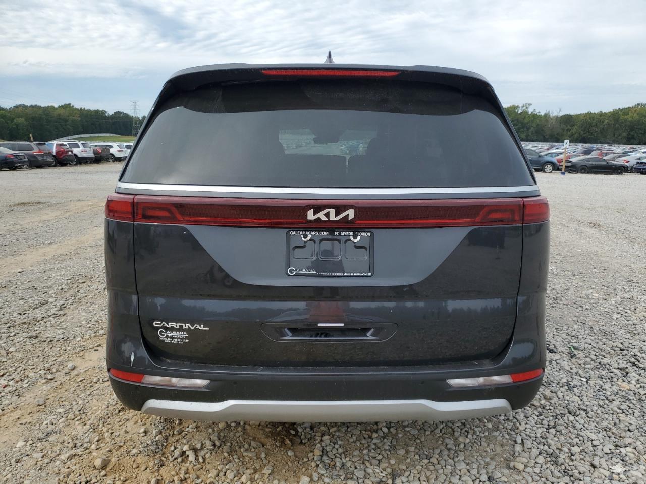 2024 Kia Carnival Lx - Image 6