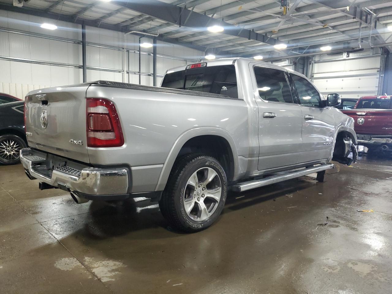 2019 Ram 1500 Laramie - Фото 3