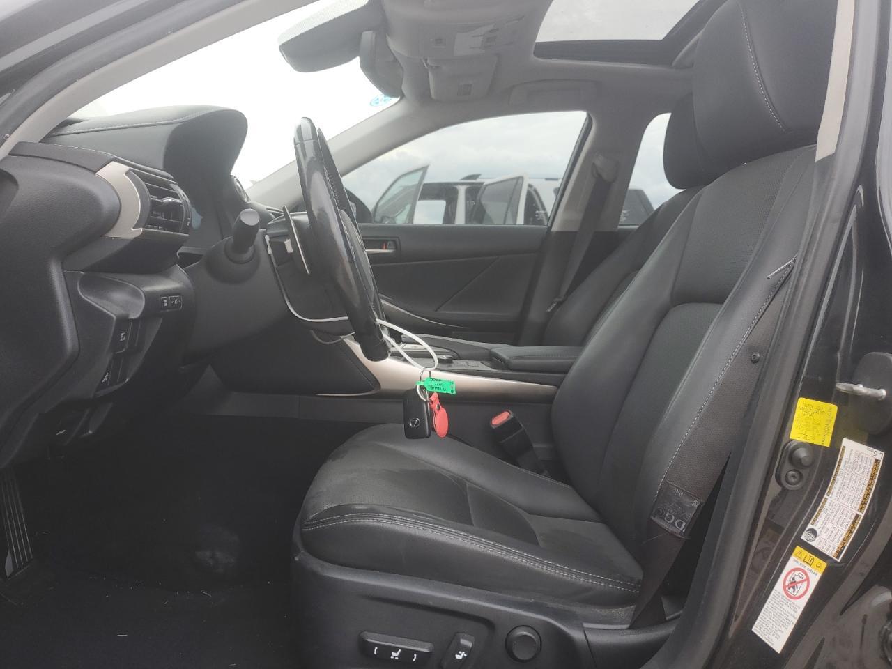 2017 Lexus Is 300 - Фото 7