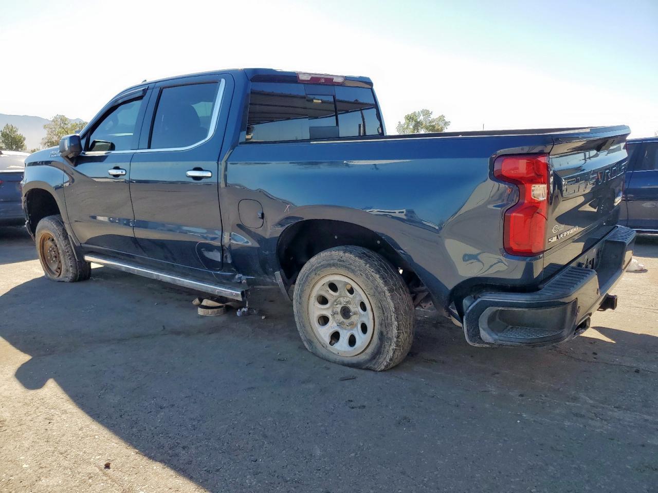 2019 Chevrolet Silverado K1500 High Country - Image 2