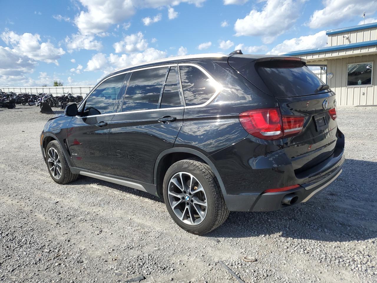 2017 BMW X5 xDrive35I - Фото 2