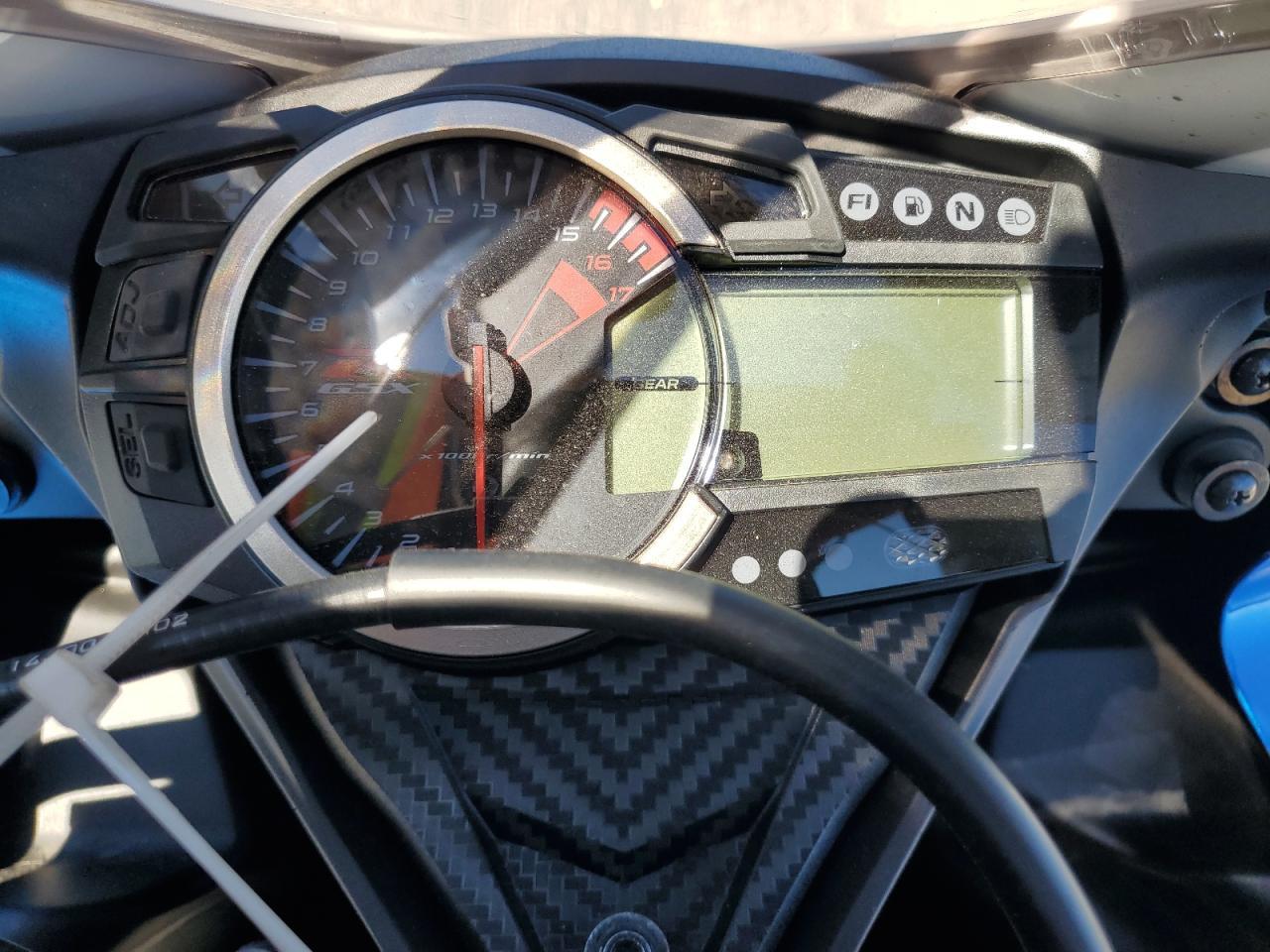 2025 Suzuki Gsx-R600 - Фото 7