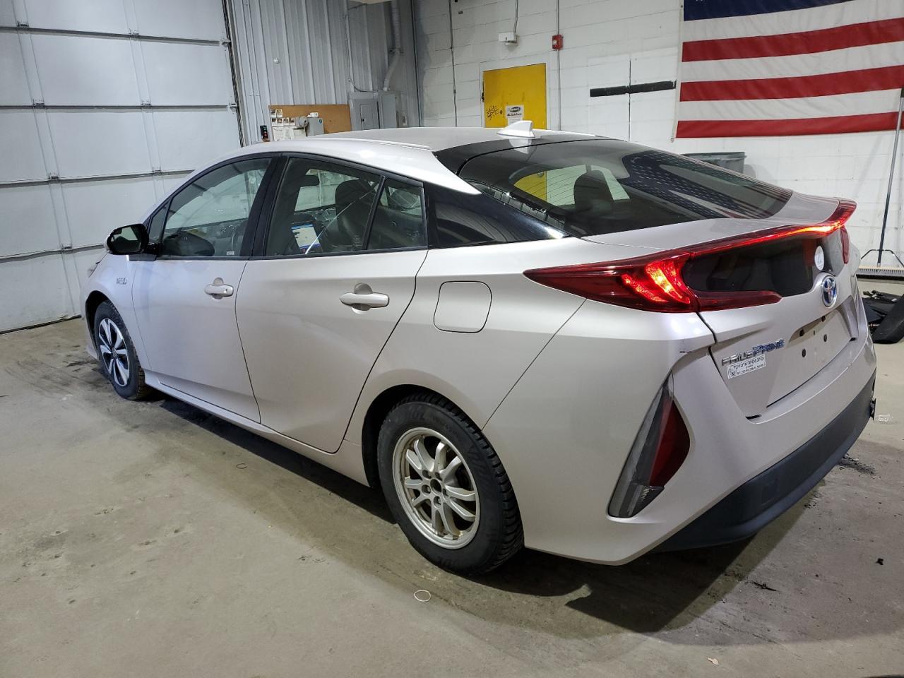 2018 Toyota Prius Prime - Image 2