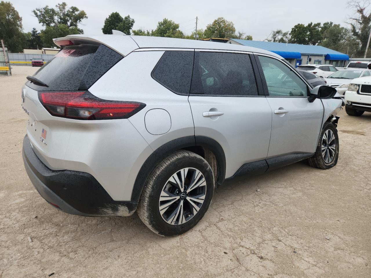 2023 Nissan Rogue Sv - Фото 3