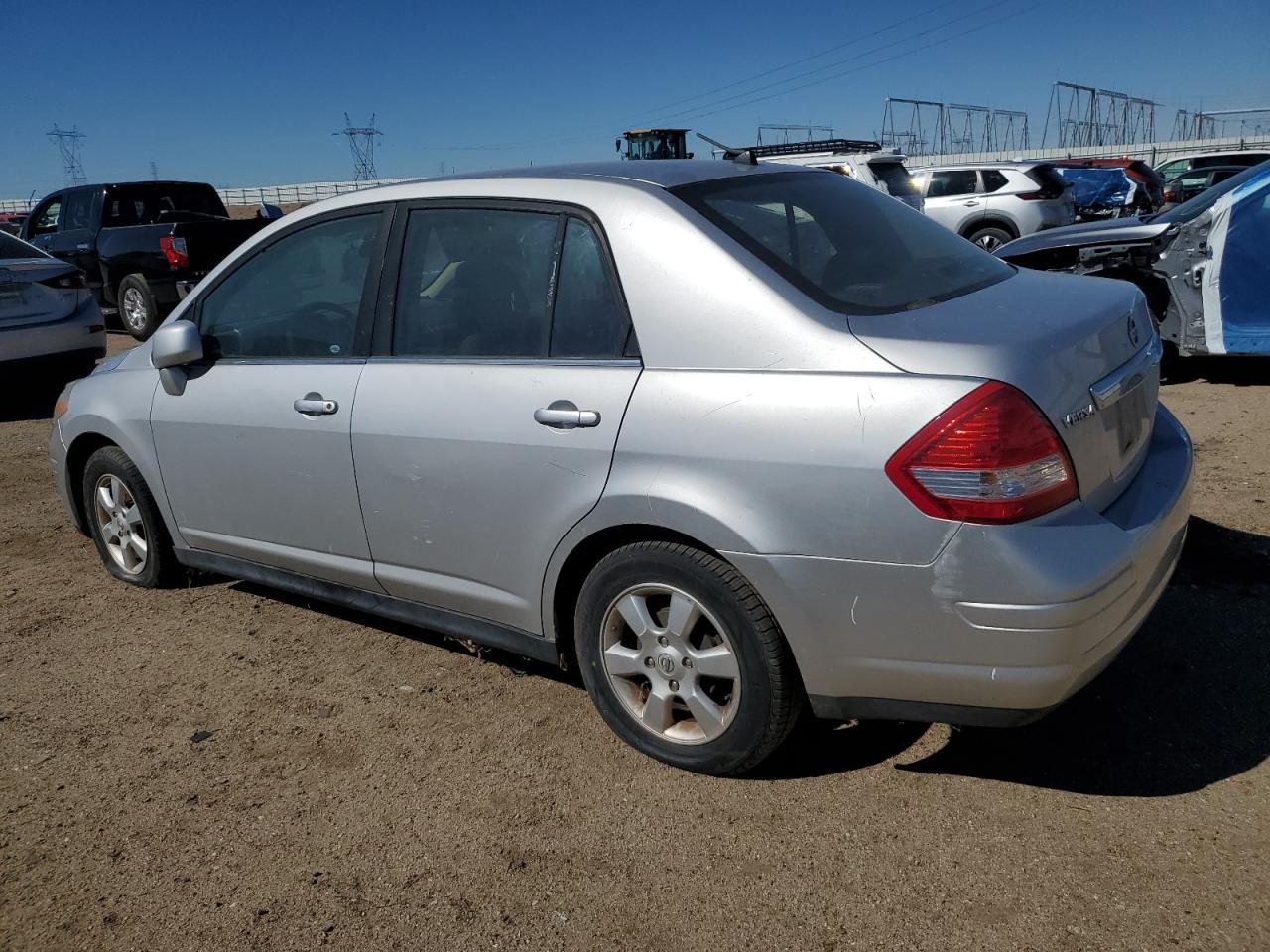 2007 Nissan Versa S - Фото 2