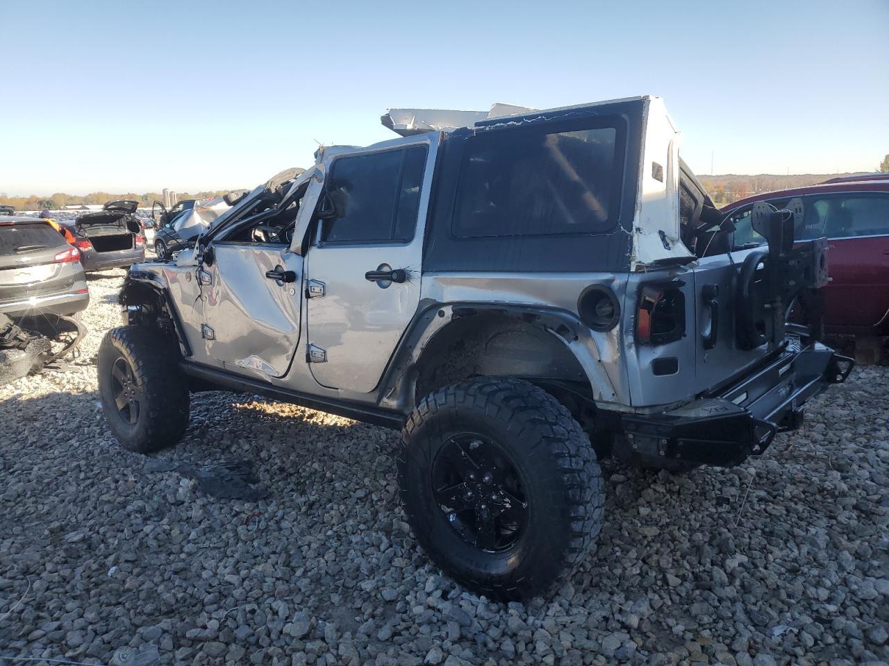 2016 Jeep Wrangler Unlimited Sport - Фото 2