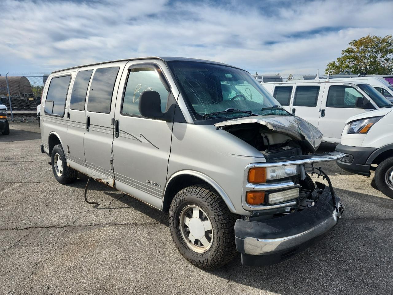 2000 Chevrolet Express G1500 - Фото 4