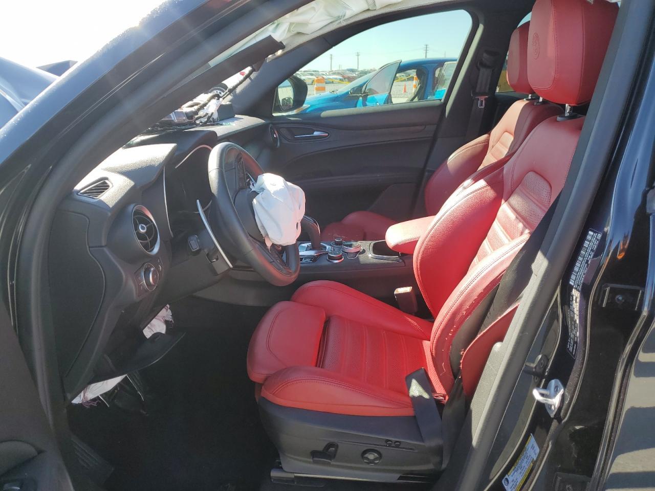 2024 Alfa Romeo Stelvio Sprint - Image 7