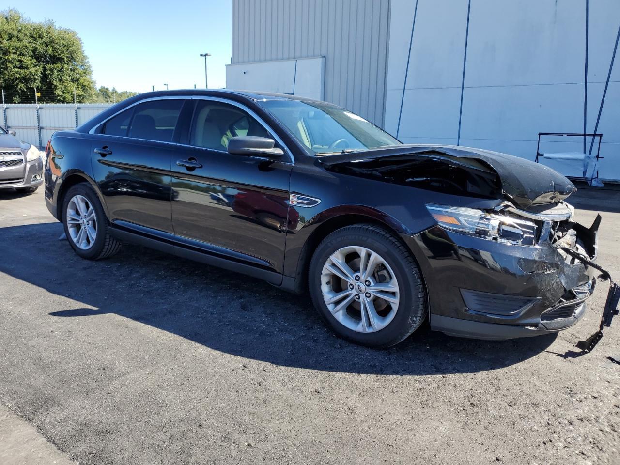 2017 Ford Taurus Se - Image 4