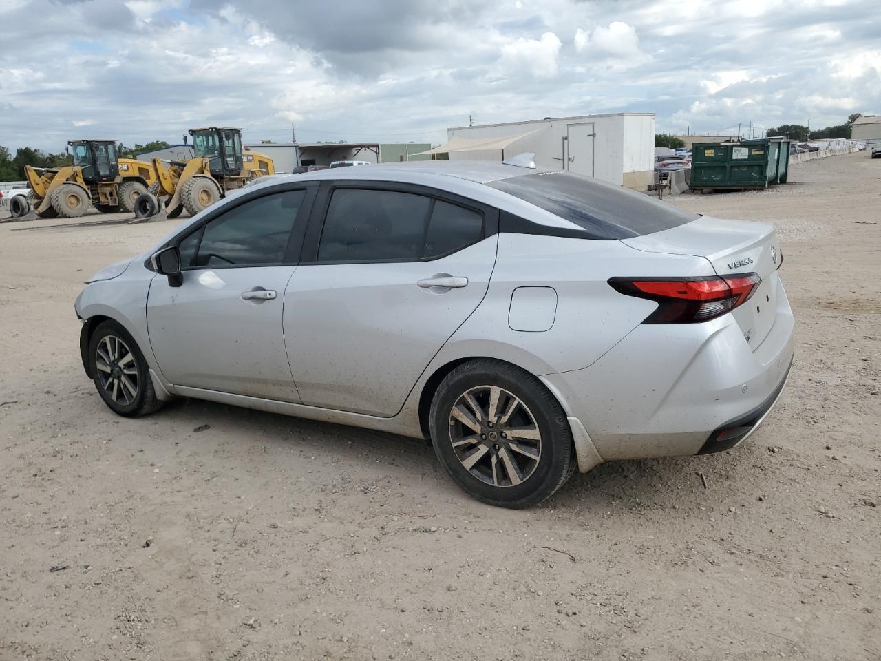 2020 Nissan Versa Sv - Image 2