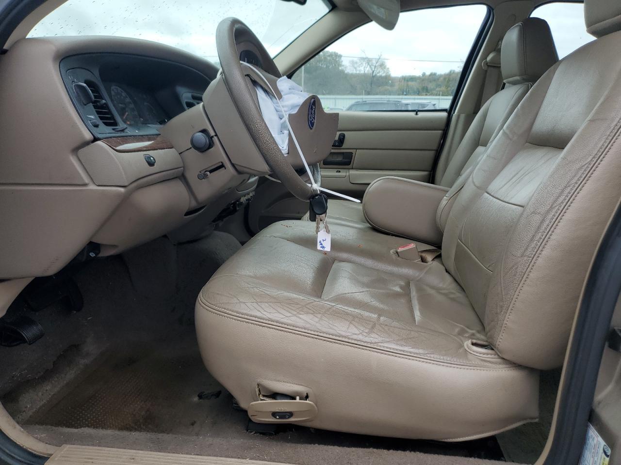 2005 Ford Crown Victoria Lx - Image 7