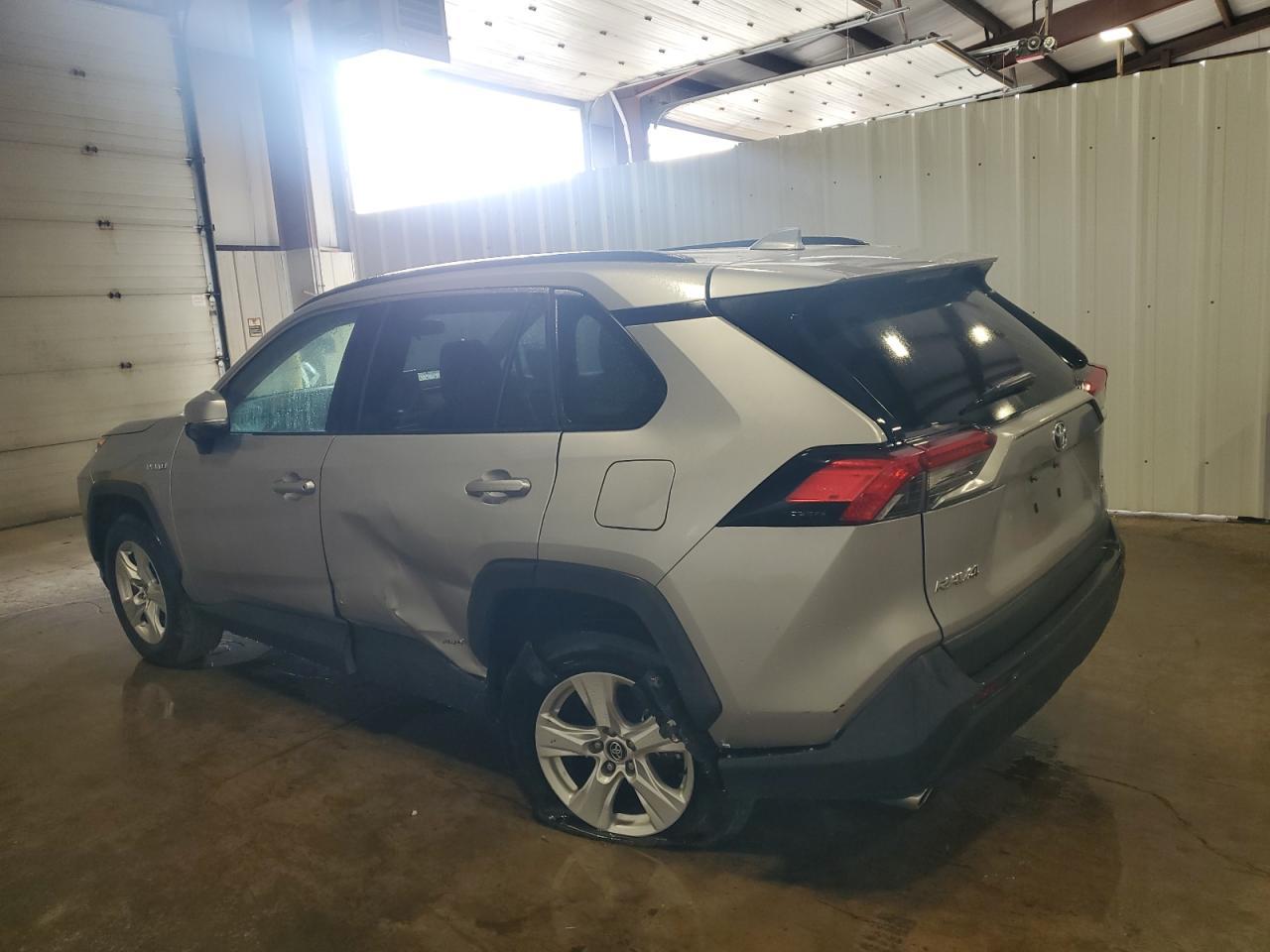 2020 Toyota Rav4 Xle - Фото 2