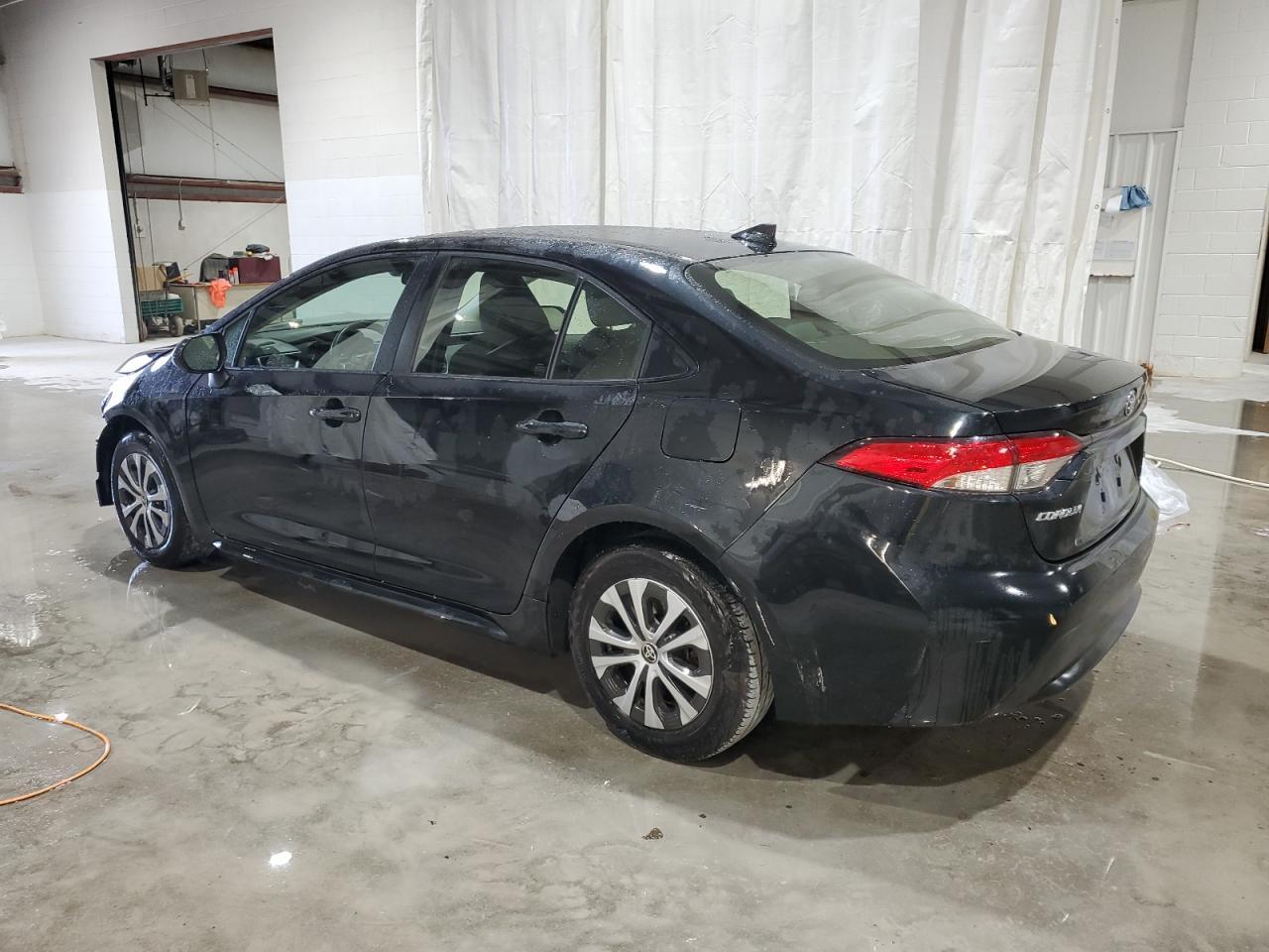 2022 Toyota Corolla Le - Image 2