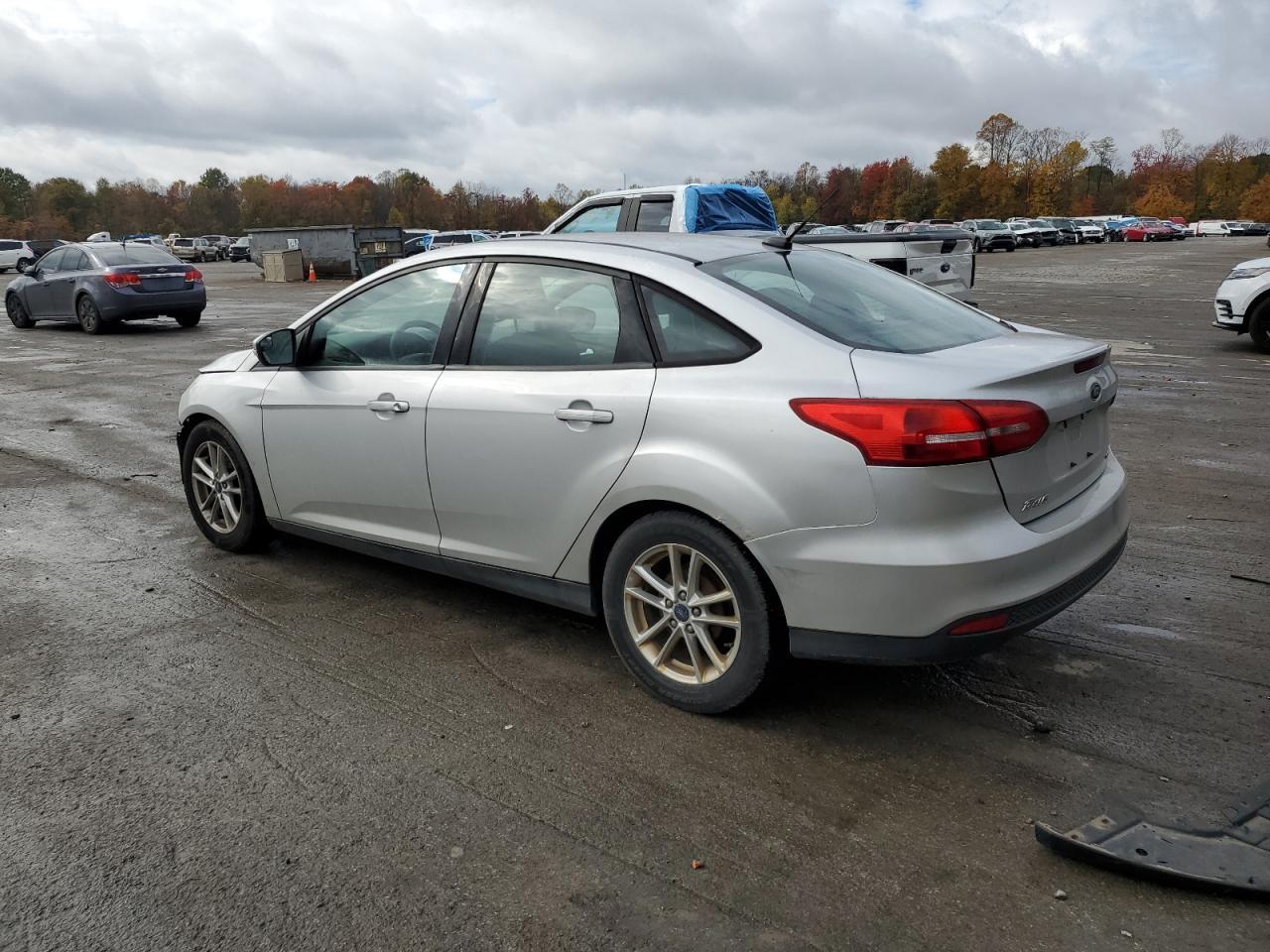 2016 Ford Focus Se - Image 2