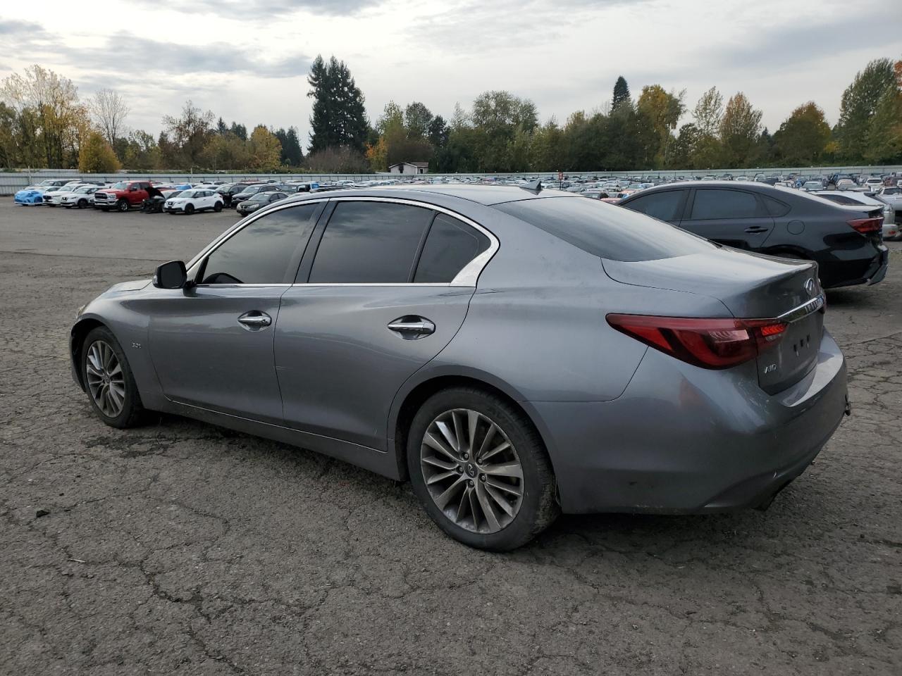 2018 Infiniti Q50 3.0T Luxe - Фото 2