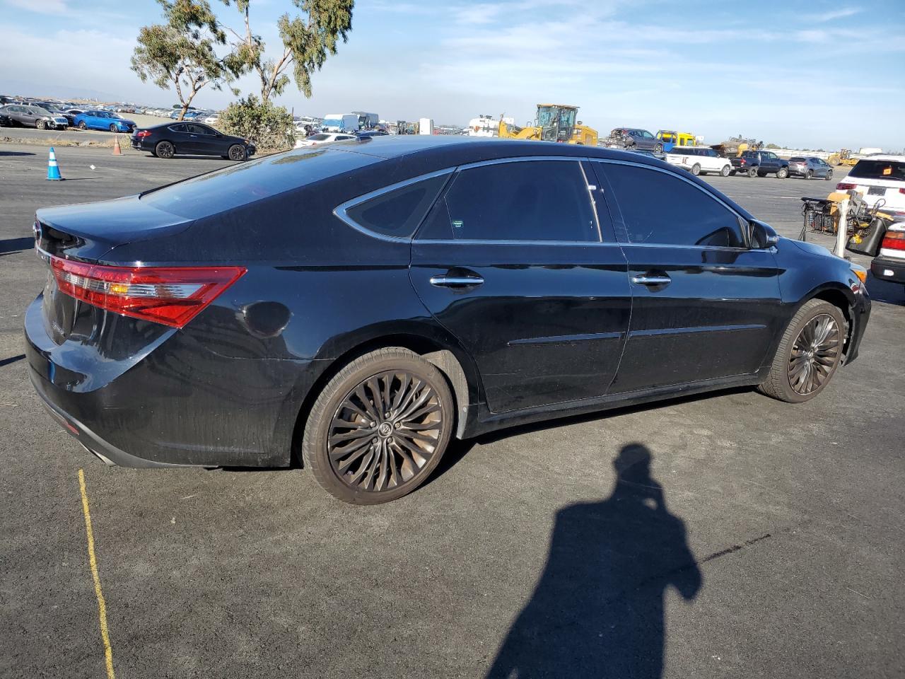 2016 Toyota Avalon Xle - Фото 3