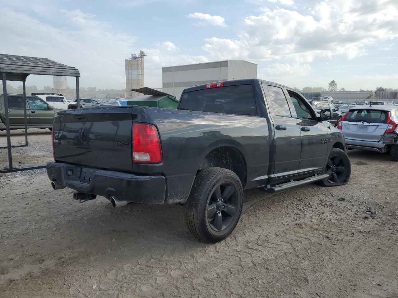 2016 Ram 1500 St - Image 3