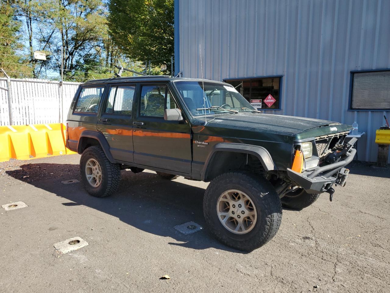 1996 Jeep Cherokee Sport - Image 4