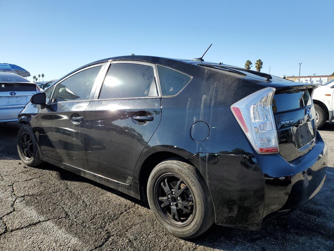 2011 Toyota Prius - Image 2