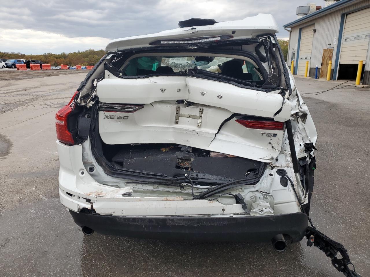 2018 Volvo Xc60 T5 Momentum - Фото 6