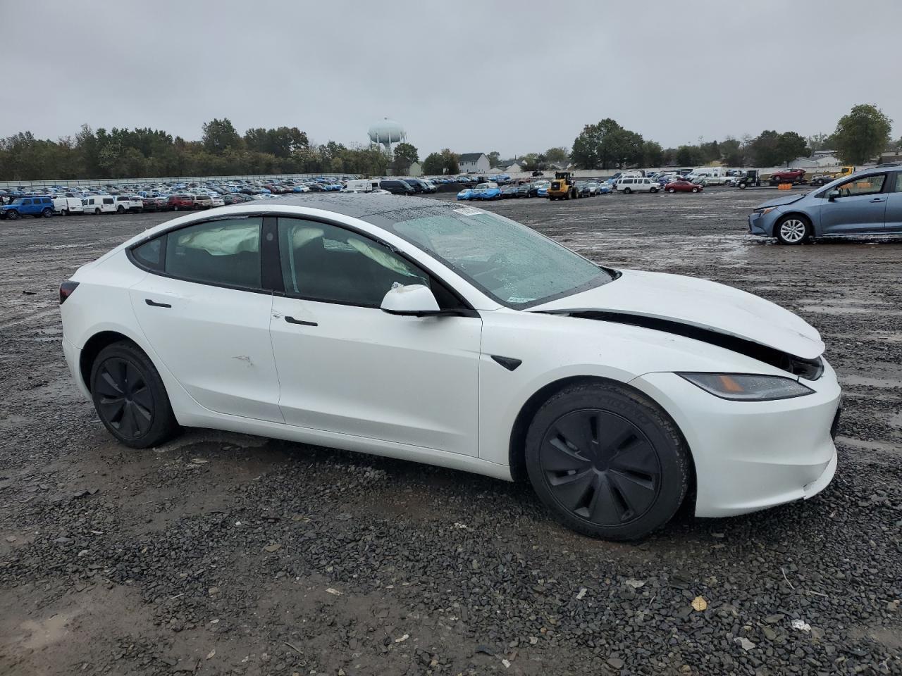 2024 Tesla Model 3 - Фото 4