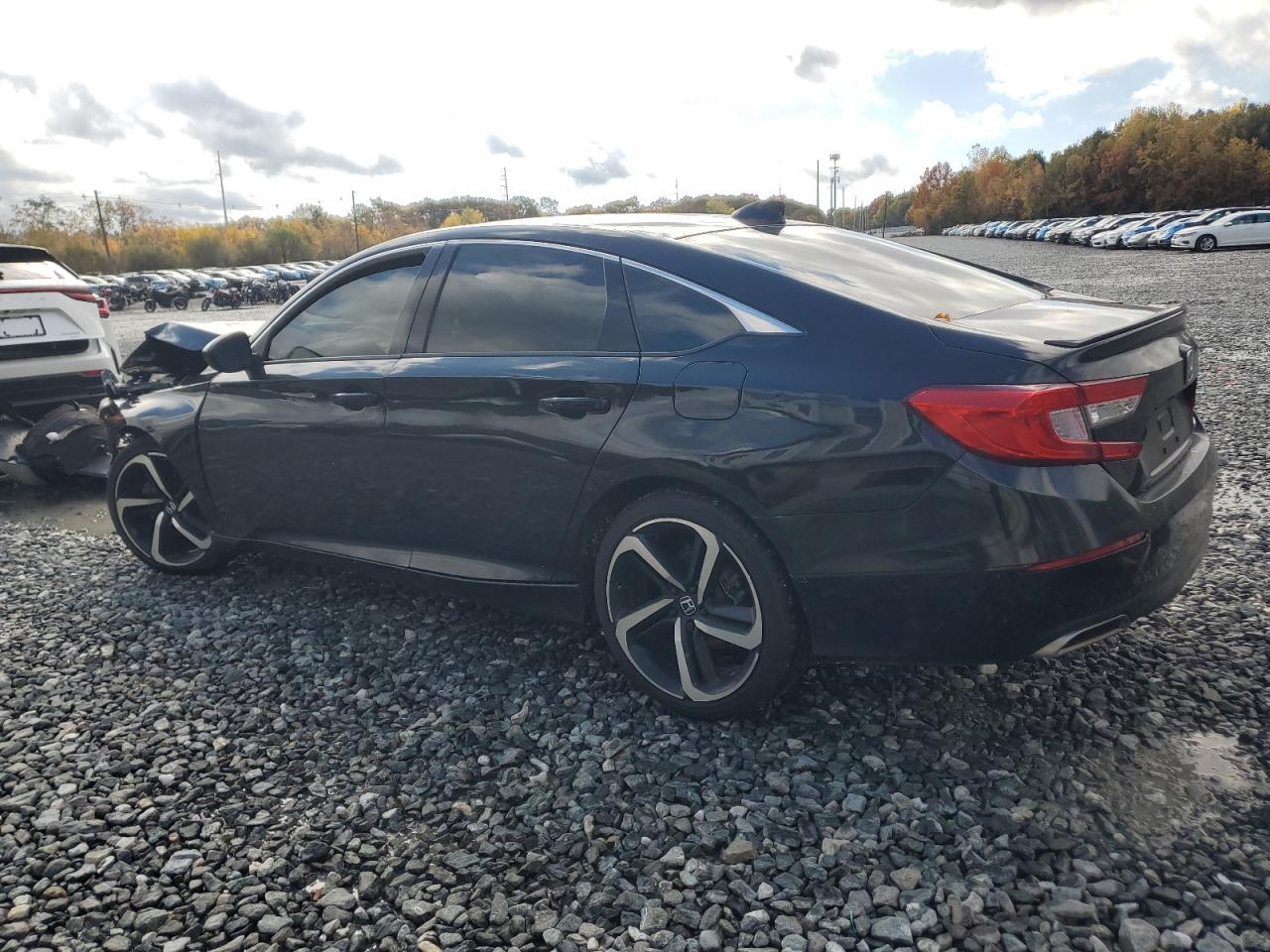 2019 Honda Accord Sport - Image 2