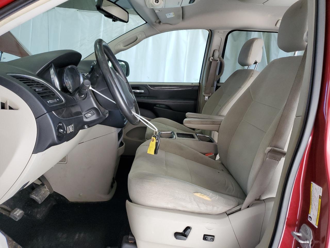 2012 Chrysler Town & Country Touring - Фото 7