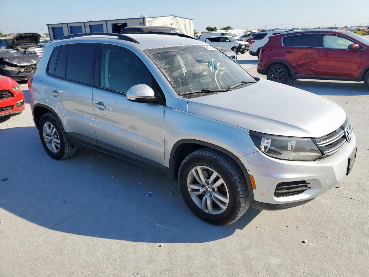 2017 Volkswagen Tiguan S - Фото 4