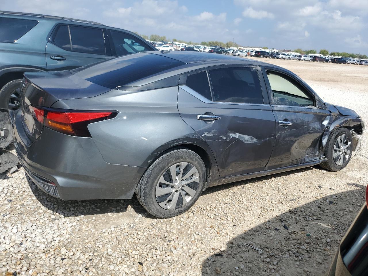 2019 Nissan Altima 2.5 S - Фото 3