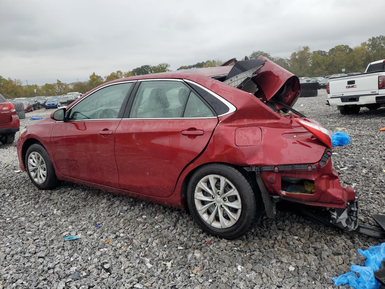 2015 Toyota Camry Le - Image 2