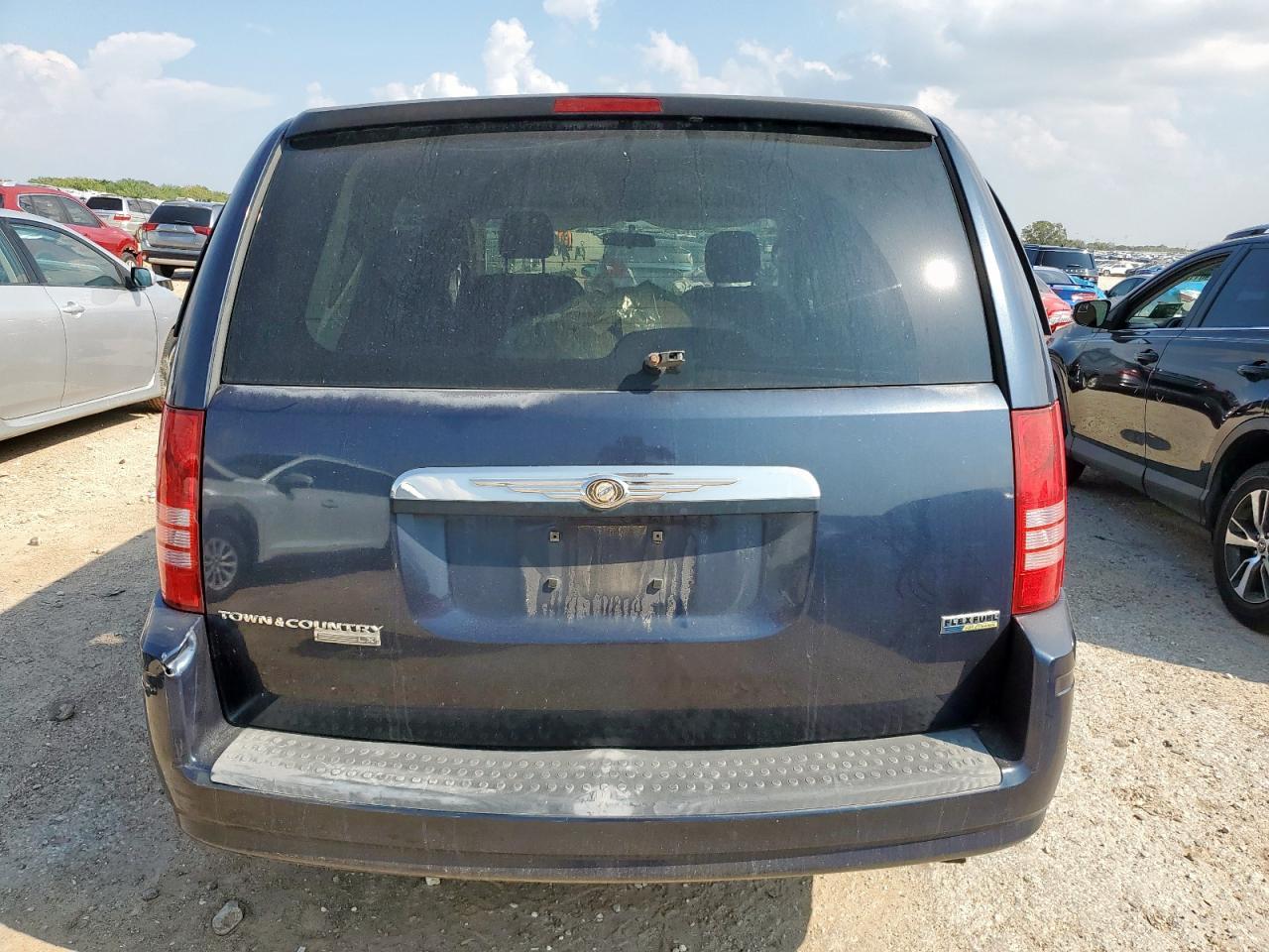 2008 Chrysler Town & Country Lx - Фото 6