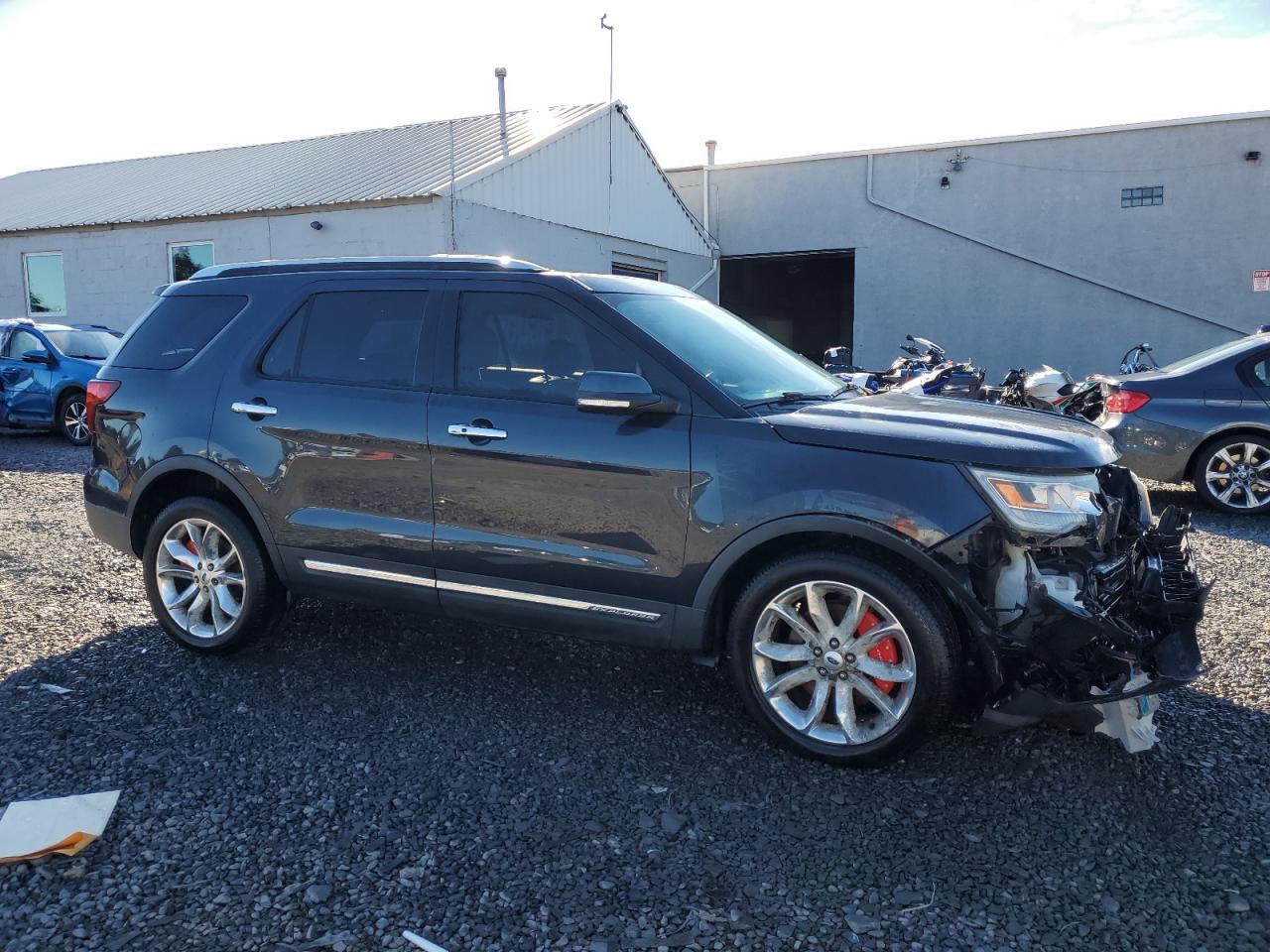 2017 Ford Explorer - Фото 4